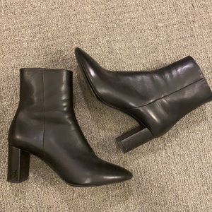 YSL Black Lou block heel booties w/ 3in heel 38.5